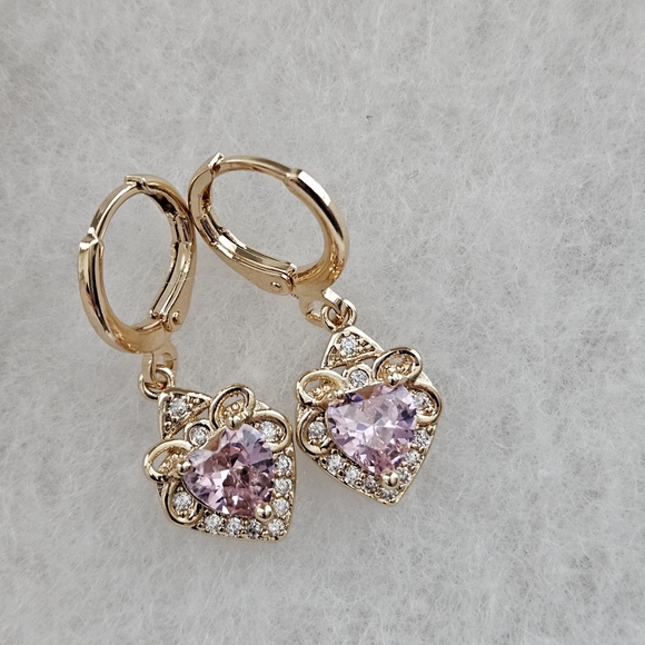 Jewelry Set. Heart Pink Zirconia. Necklace. Earrings. Gold Plated Alloy NWOT - Picture 3 of 4